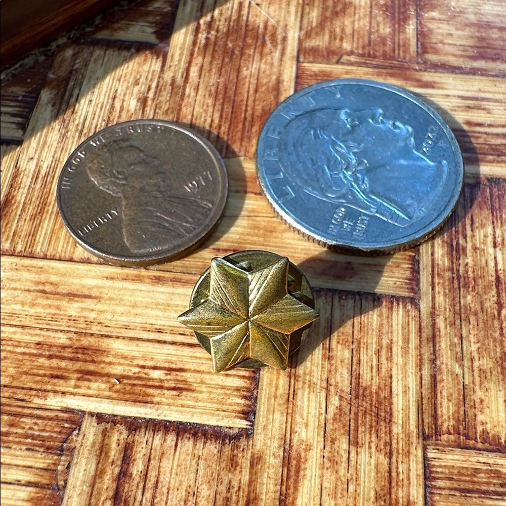 Vintage Girl Scouts Collectible Pin - Gold Star